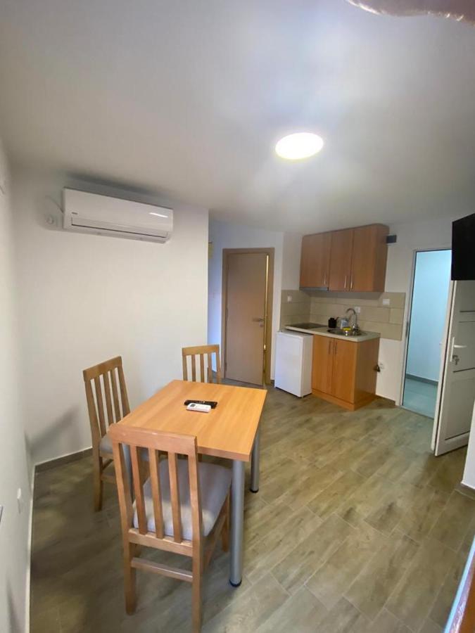 Appartement Vila Lena à Bela Crkva  Extérieur photo